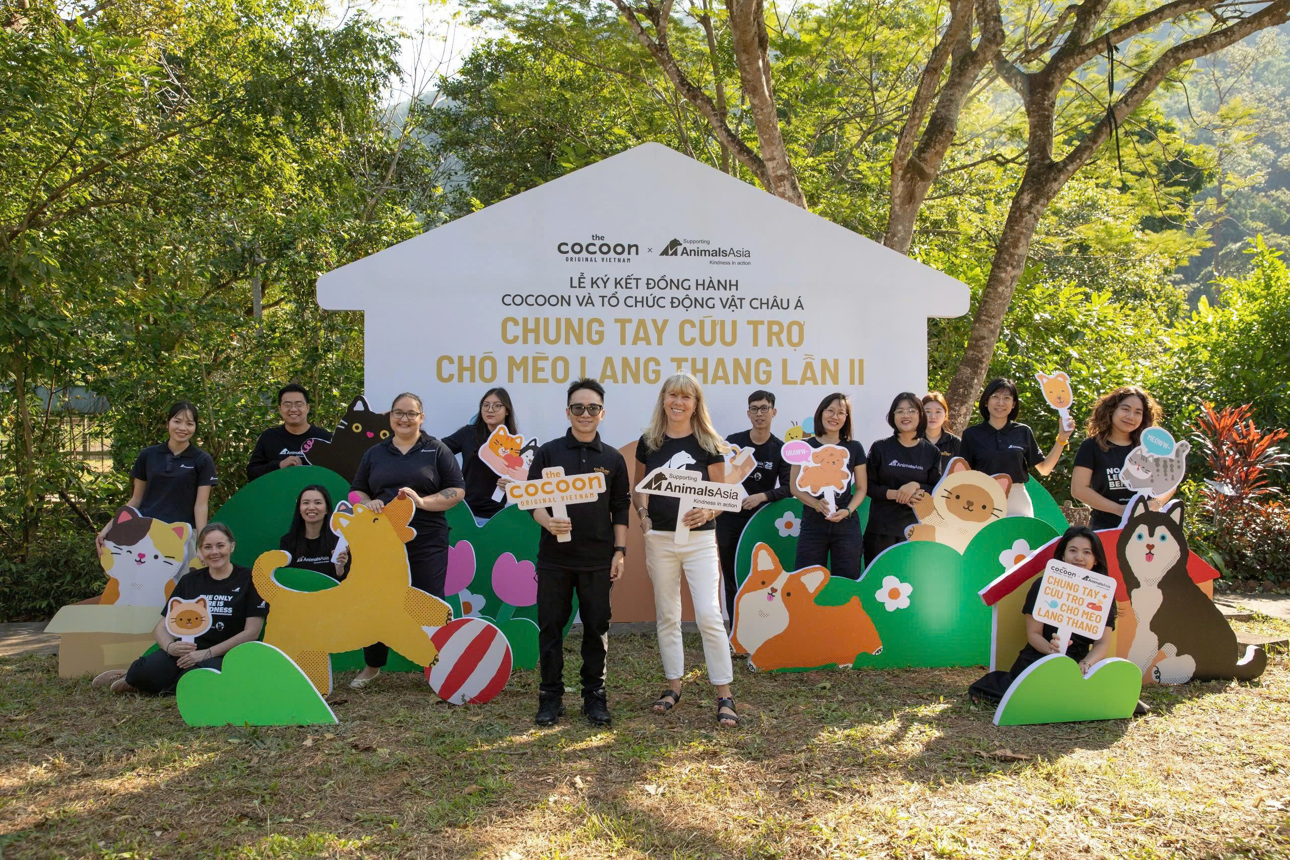 Cocoon và AAF chung tay cứu trợ chó mèo lang thang